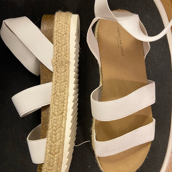 American eagle strapped sandals - Picture 1 of 3